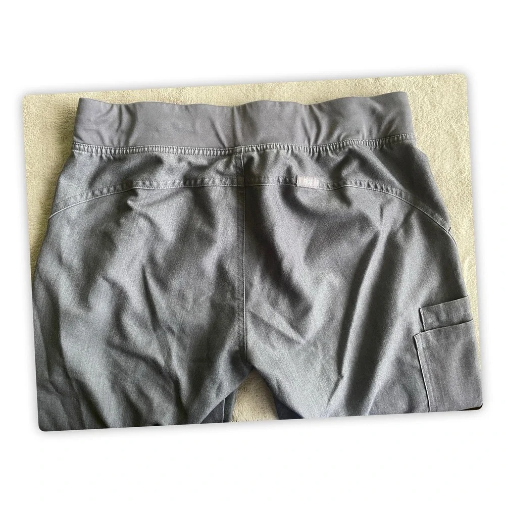 FIGS Technical Collection Gray Scrub Pants Women's S/P Cargo Stretch Drawstring